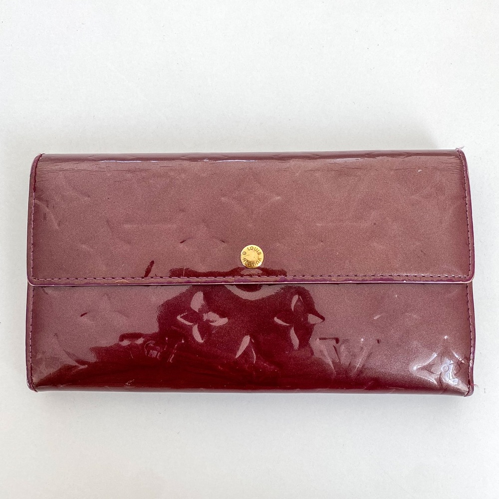 Vintage Louis Vuitton Vernis Sarah Wallet On Chain in Rouge Fauviste